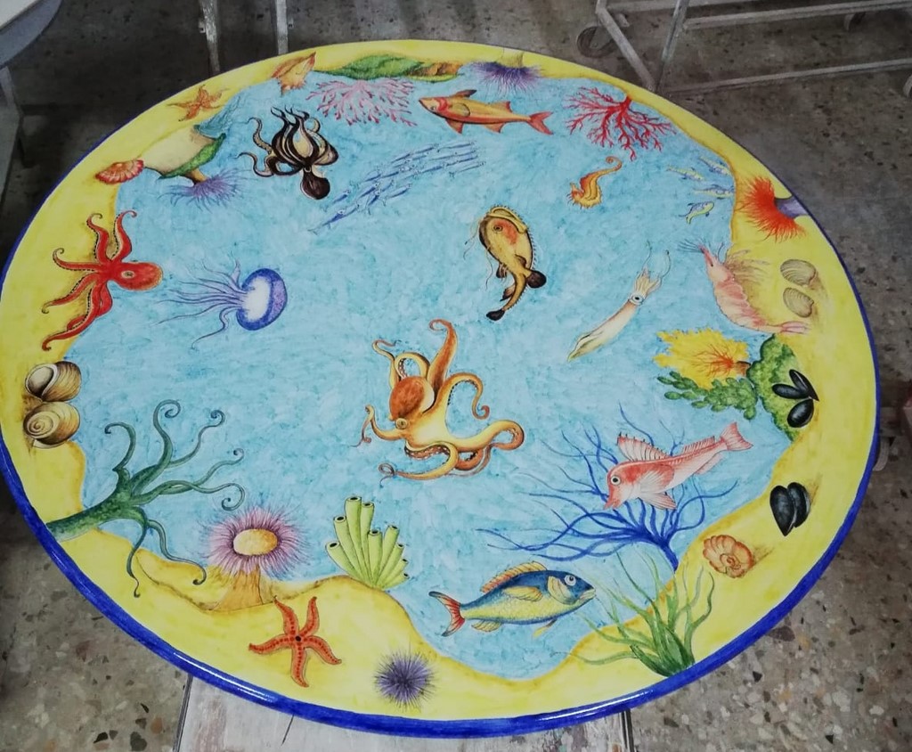 tavolo pietra lavica decorato a mano