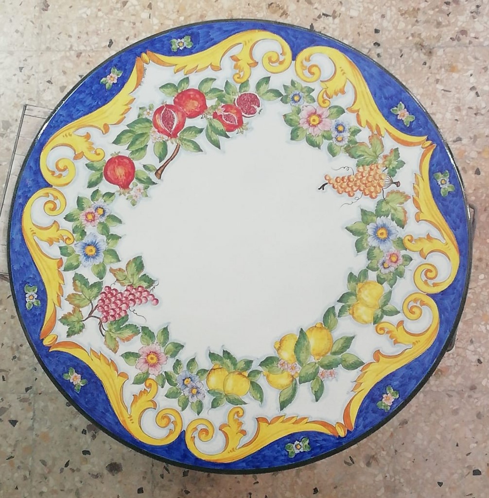 tavolo pietra lavica decorato a mano