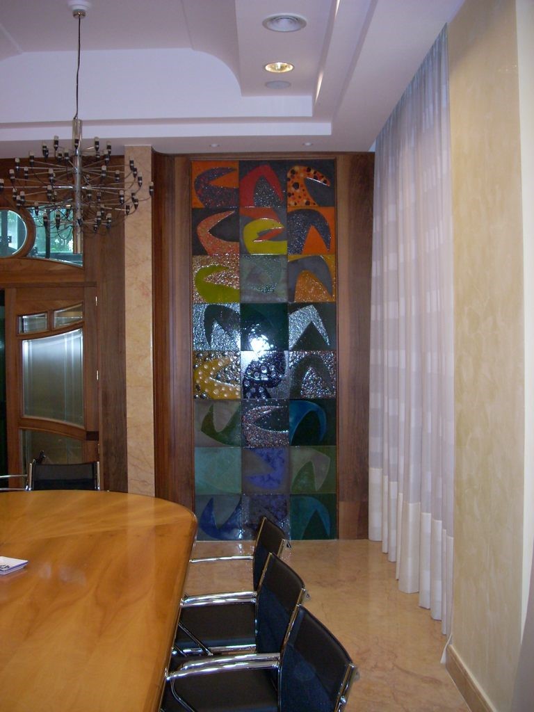 pietra lavica decorato a mano