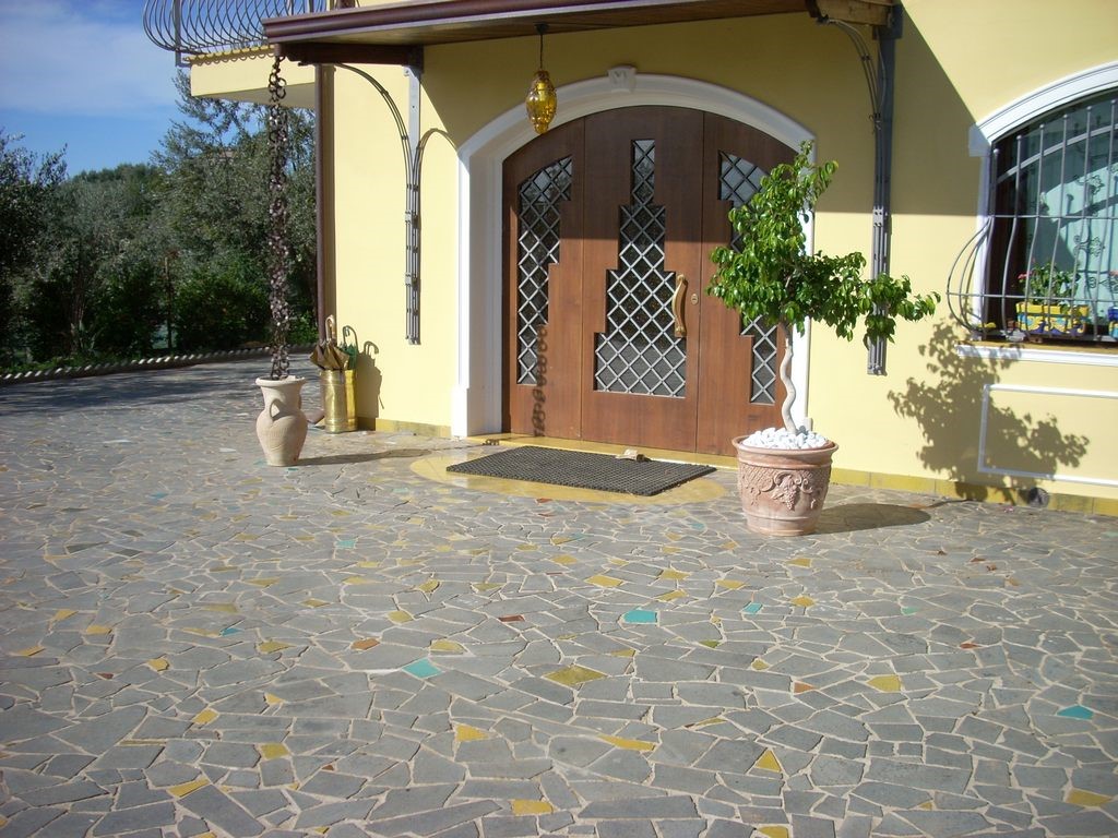 pietra lavica smaltata