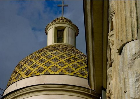 Ambrogette smaltate cupola Duomo Rione terra Pozzuoli