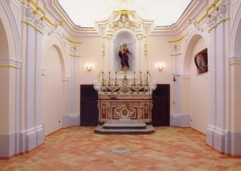 pavimento in cotto chiesa di Acerno Salerno
