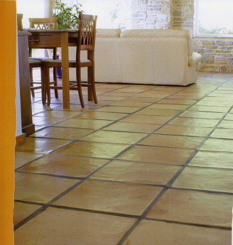 Cotto fatto a mano chiaro giallo paglierino